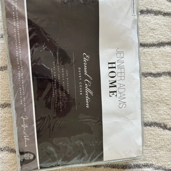 New - Jennifer Adams Home Queen Duvet Cover - Picture 3 of 3
